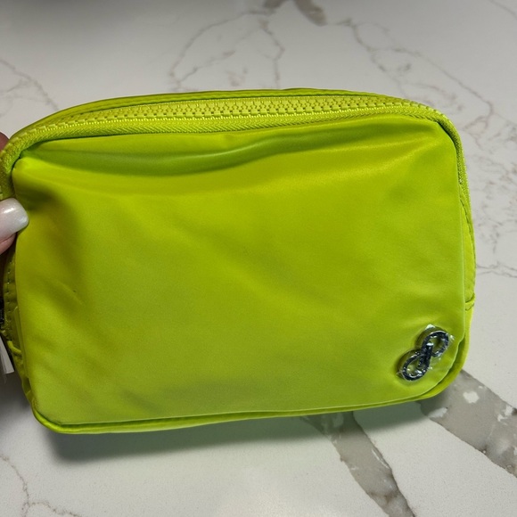 Crossbody Bum Bag by Poshmark - Picture 2 of 6